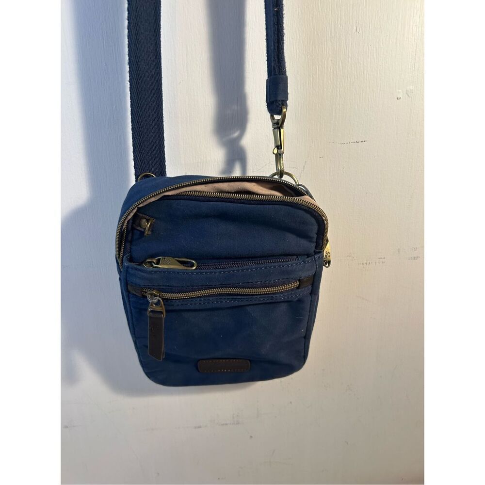 Travelon Rfid crossbody‎ blue purse travel bag 3 zippers gold hooks